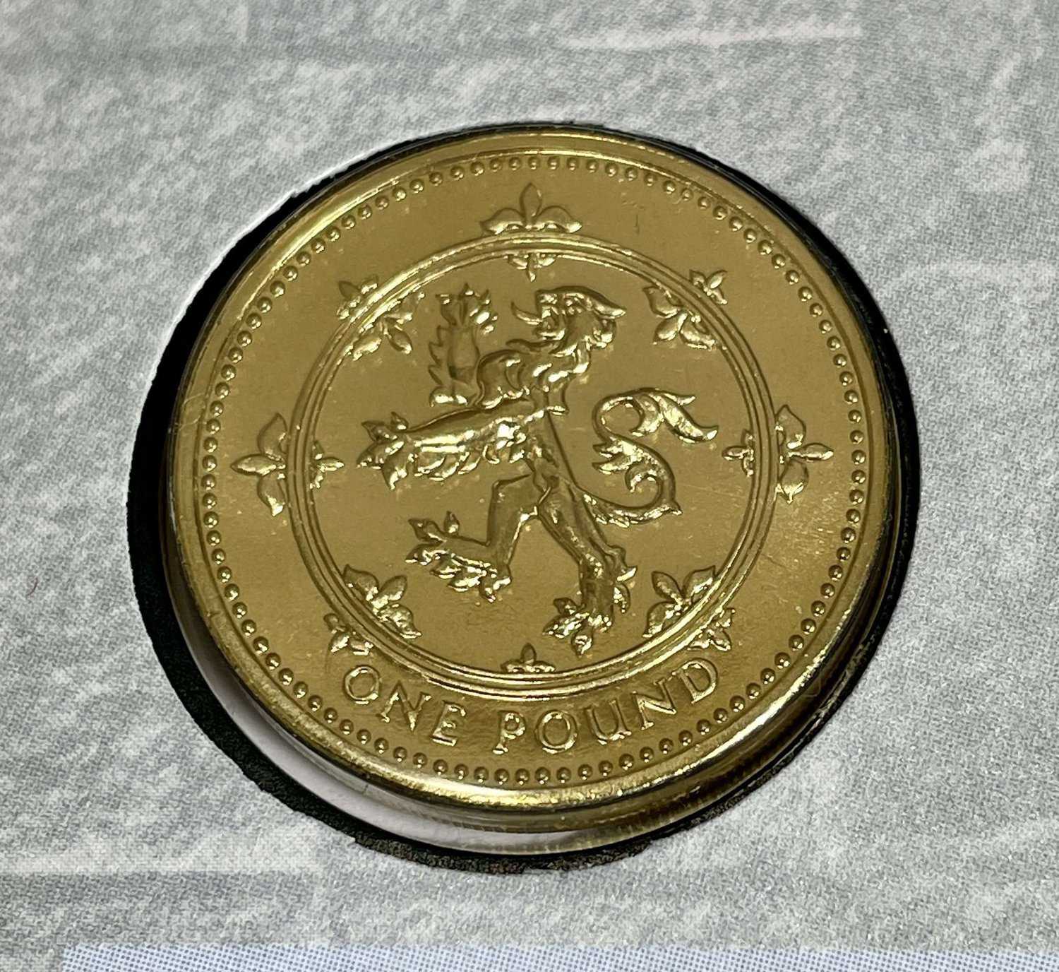 A PARLIAMENT FOR SCOTLAND COIN & STAMP COVER scotland £1 coins